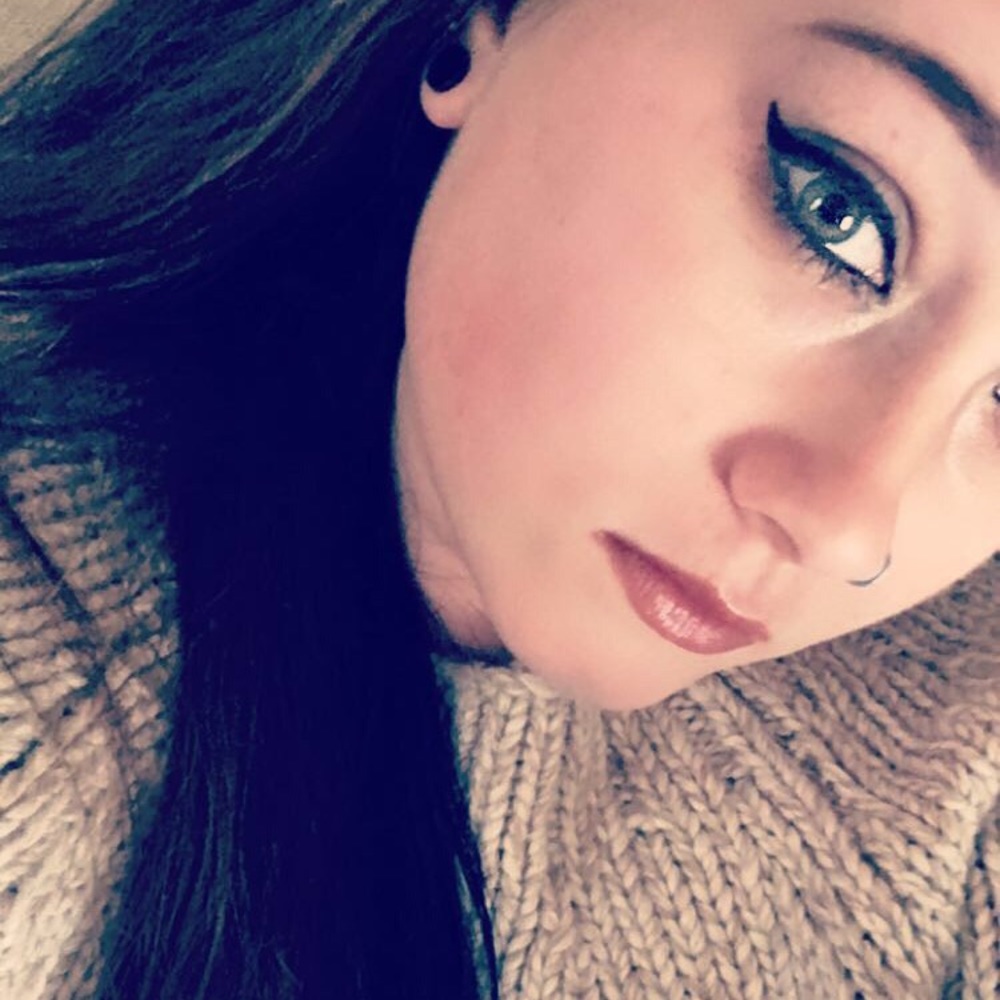 Meet your Posher, Danielle